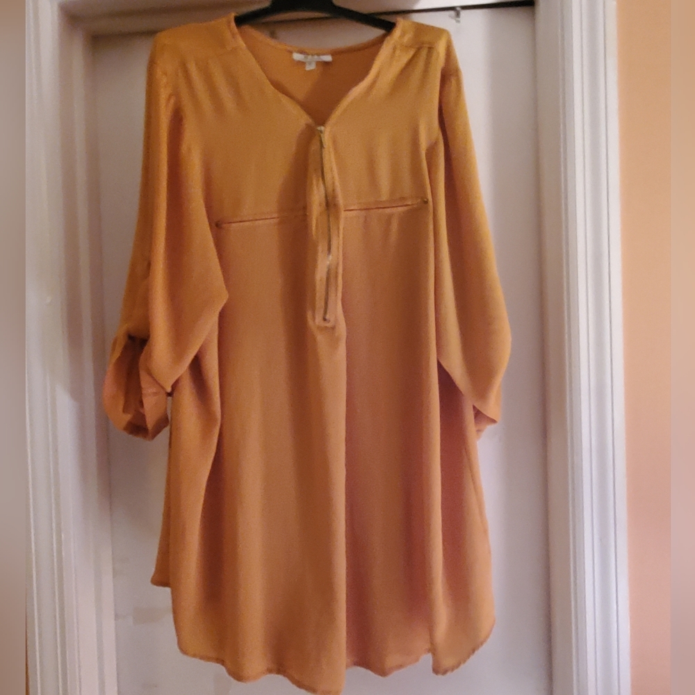 2x Golden blouse
